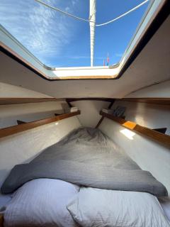 Fully equipped sailing boat & exploring zodiac - 2