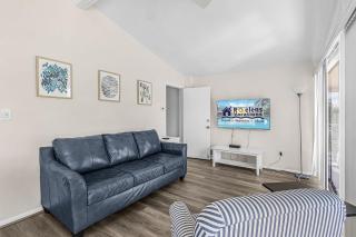 Plunge into Fun & Sun at Siesta Key- A Coastal Gem - Aloha Kai Suite - Roelens - 6