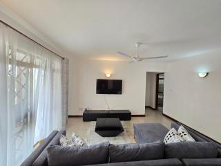 Marie's 2bed Lakebreeze all-ensuite,Milimani ksm 3 - 6