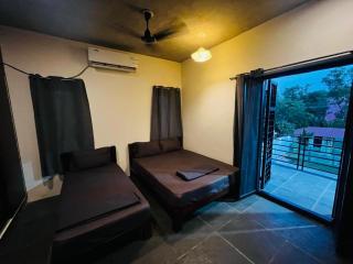 La Goodwill Luxury Resort - 1