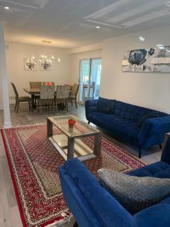 Executive Parkside Retreat in Heart of Unionville - 9