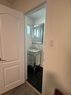 Executive Parkside Retreat in Heart of Unionville - 4