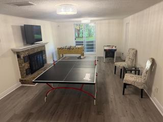 Executive Parkside Retreat in Heart of Unionville - 3