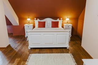 Karczma Regionalna Hotel GOŚCINNA CHATA - 3