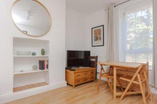 Fabulous 2 Bedroom Apartment in London Bridge - 0