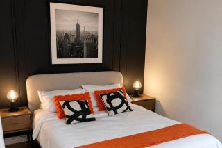 Nottingham Cabin Sleeps 4 - Free Parking & WiFi - 7