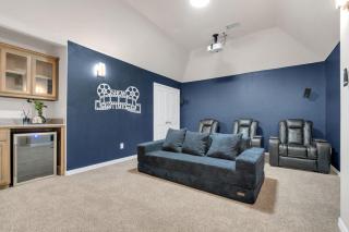 Luxury Oasis w Pool, Cinema, Games & Heated Spa - 7