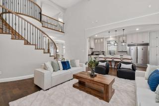 Luxury Oasis w Pool, Cinema, Games & Heated Spa - 4