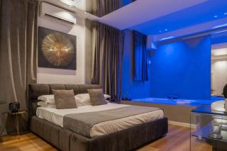 Four Luxury Suite - 9