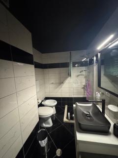 Hill Apartment - 2