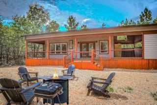 Pet Friendly Broken Bow Cabin with Private Hot Tub Near Beavers Bend State Park - 0