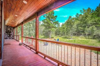 Pet Friendly Broken Bow Cabin with Private Hot Tub Near Beavers Bend State Park - 3