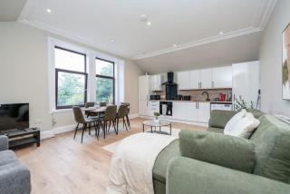 Stylish 2BDR inAberdeen - Sleeps 6 -Free Parking - 4