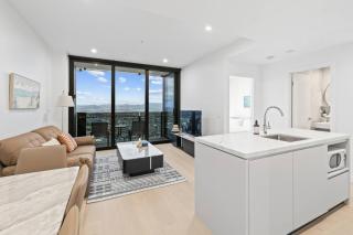 Luxury 1BR with Balcony and Resort Facilities - 5