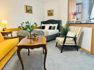 Studio - CLASSIC - - 1