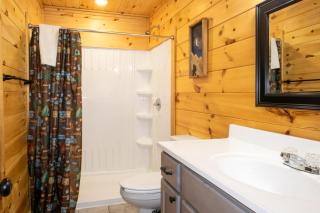 Moonbow Cabin - Secluded Couples Cabin with Hot Tub - 5
