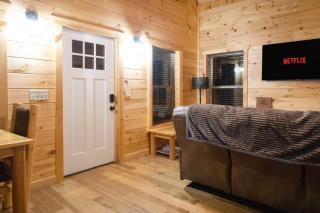 Moonbow Cabin - Secluded Couples Cabin with Hot Tub - 2