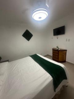 Fran Arolin Suites - 1