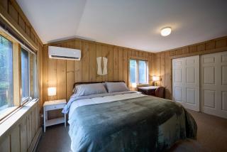 Mid-mod VT Dream Chalet near skiing and lake with Clubhouse hot tub, pools - 6