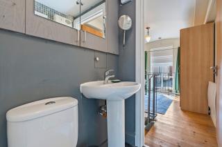 Nottingham - Split Level 1 Bed - Sleeps 3, City Center, Close to Nottingham Castle - 9