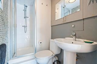 Nottingham - Split Level 1 Bed - Sleeps 3, City Center, Close to Nottingham Castle - 7