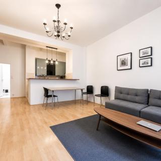 Spacious 67m2 Apartment in Karlín - Quiet Bedroom - 0