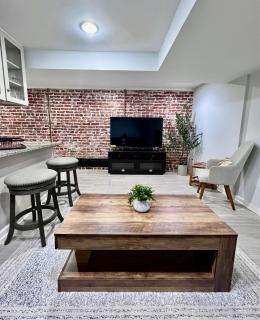 Capitol Escape 2BR Private Apt Near Metro - 0