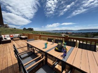 Bear Lake Views, Hot Tub, Pet Friendly, Sleeps 12 - 0