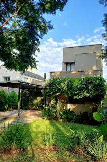Espectacular casa en Country del golf, Tucumán - 0