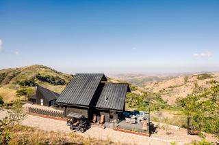 Lakay Monteverde with Heated Pool, Golf Cart and Breakfast - 5
