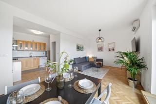 Blue Church Loft Terrace & Free Parking Nearby - 6