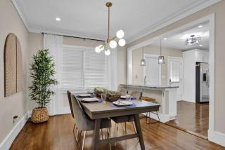 Sleek 5BR Buckhead HomeModern,Spacious & Central - 1