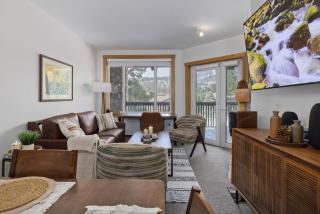 Luxury Mountain Escape - Panoramic Views at Juniper Springs Lodge - 9