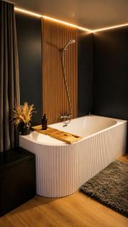 Suite romantique sur l'eau - Sauna, Rooftop, Bain - 3