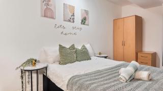 Cosy, Charming 2-Bedroom Oasis in Illekeston - 4
