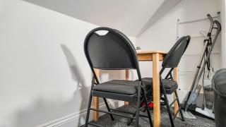Cosy, Charming 2-Bedroom Oasis in Illekeston - 3