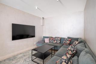 Design 3-Bedroom Apartment, 98m2 - Blaumaņa Street, Central Riga - 1