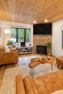 S'more Memories-Cold Plunge, Sauna, Hot Tub Wellness Retreat - 5