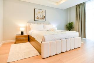Modern 3BR with Maids Room - Luxe Seaside Retreat - 7