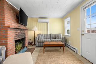 East Sandwich Beachfront Retreat - 6