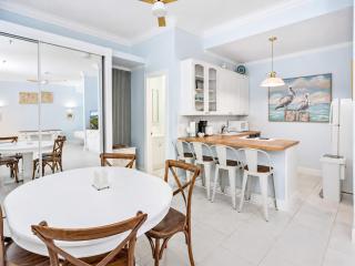 Palm Beach Poolside Retreat | Steps to Beach - 6
