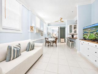 Palm Beach Poolside Retreat | Steps to Beach - 4