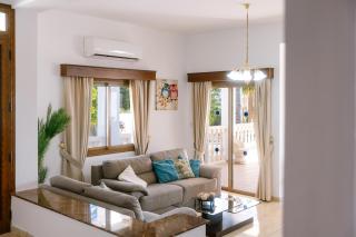 Villa Rafaella Private Pool, Gym & Jacuzzi - 7