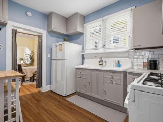 Charming Del Ray Home Near Old Town & METRO-rail - 8