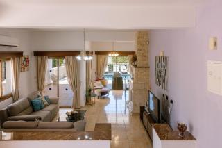 Villa Rafaella Private Pool, Gym & Jacuzzi - 5
