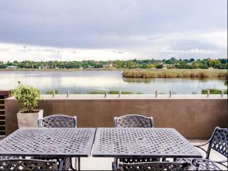 One O Eight Boutique Hotel - 1