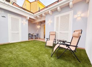 Bio-Suite Patio - 8