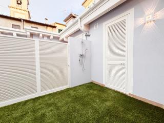 Bio-Suite Patio - 7
