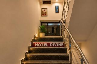 Hotel Devine Opp Jubilee Walk Mall & Near Gurdwara Sohana - 3