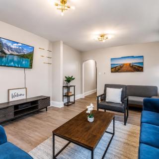 Niagara Falls Hub Modern Retreat - 0